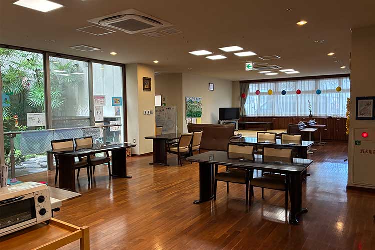 居間・食堂